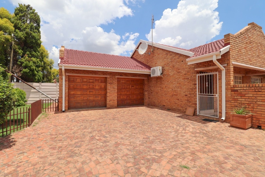 3 Bedroom Property for Sale in Oudorp North West